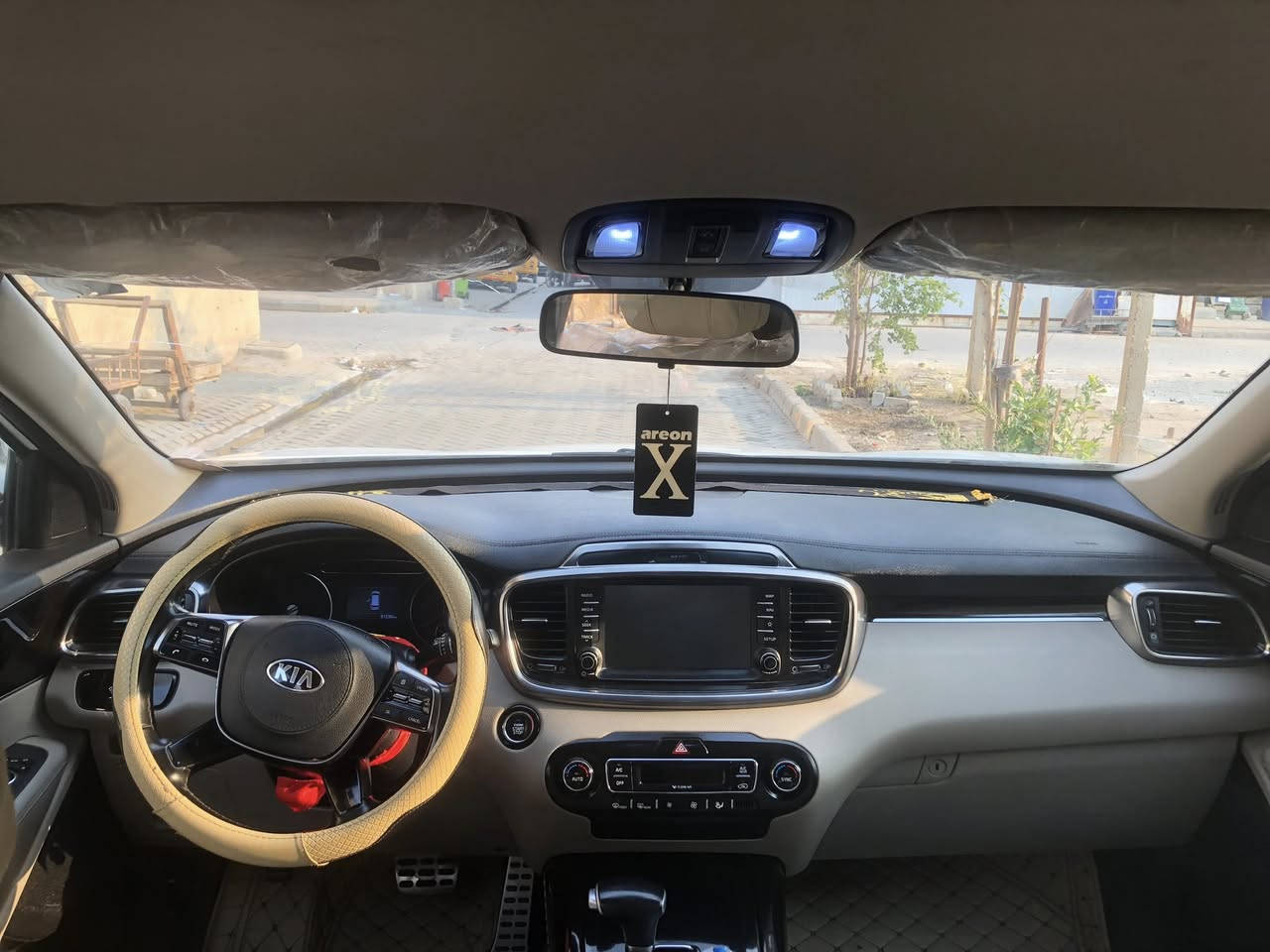 السلام عليكم للبيع سورنتو ٢٠١٩ خليجي
بدون قطرة صبغ فقط بارد مكانات 

رقم دولي بسمي 

6 سلندر 

مواصفات السورنتو معروفة 

السعر : 230

مكاني بغداد م / الصدر
للاستفسار :***********
