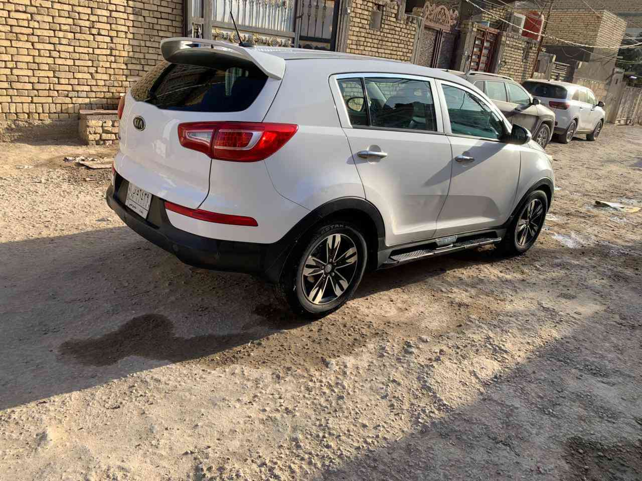 كيه سبورتج 2013محرك دوش
تبريد تدفئه حدادة جاهزة 
رقم بغداد مشروع وطني تحويل أي محافظة  سيارة امريكي حادثها فقط جاملغ وبنيد فقط 
مكان السيارة الناصرية 
السعر133وبيها مجال 
***********
