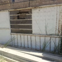 باب حديد • ٢٨٦×١٥٥سم • بيه مجال