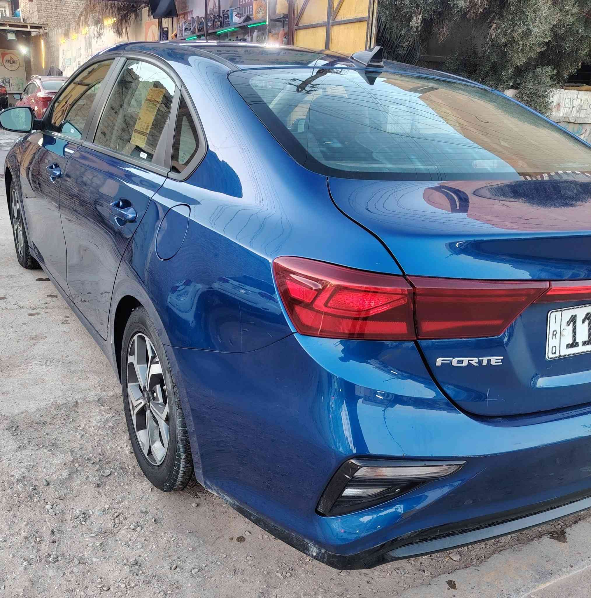 السلام عليكم  فورتي 2021 امريكي للبيع
ماشيه 53 
محرك 2000 دوش 
ثلاث انضمه قياده 
المواصفات نص فول 
تحكم ستيرن جهتين
شاشه بلاديه 
المحافضه على المسار 
مانع انزلاق 
ويل كب بلادي 
حادث امريكا بنيد نفسه مصلح وبارد بل جاملغات 
صور الحادث والسونار مرفقات بل منشور 
السياره خير من الله 
مكاني بغداد المشتل 
رقم بغداد باسمي 
السعر 145 وبيها مجال
للاستفسار الاتصال فقط
*********** ابو حسين
