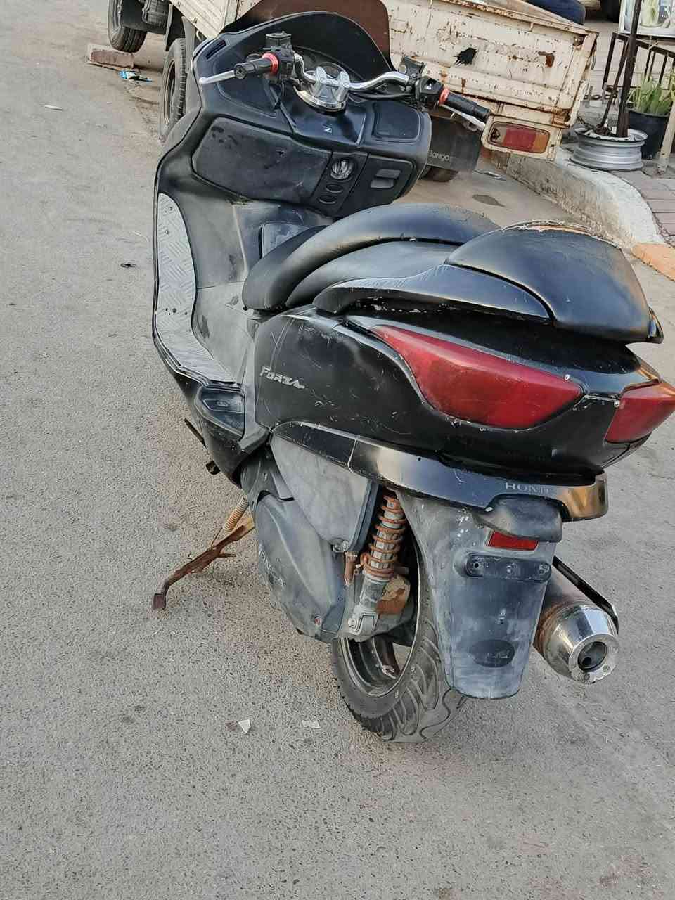 فورزه للبيع صفر8دراجه جاهزة مابيهة اي نقص بس بيهة كسر بل جاملغ المامي مكينه مجفته جديد سعر 600وبيه مجال مكاني الشعب ***********

