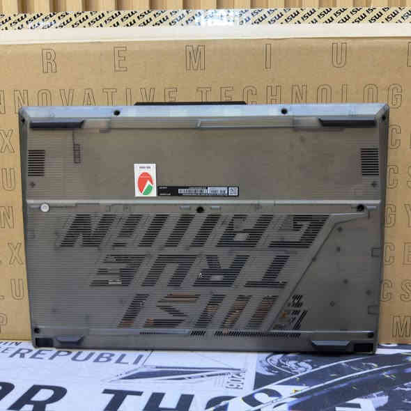 السلام عليكم هاي البقلاوة للبيع 
💻🔥 MSI Cyborg 15 A13V 🔥💻

 • ⚙️ المعالج: Intel Core i7-13620H – الجيل 13

 •   🪭كرت الشاشة: NVIDIA GeForce RTX 4060 (8GB)

 • 🧠 الرام: 16GB DDR5

 • 💾 التخزين: SSD NVMe (512GB)

 • 🖥 الشاشة: 15.6” FHD – 144Hz

 • 🪟 النظام: Windows 11 Pro

السعر مليون و 250 الف ، استعمال جداً جداً قليل ونظيفة جداً نظافة 100‎%‎ وكامل غراضها موجودة 

مكاني كربلاء وماعندي توصيل - ***********
