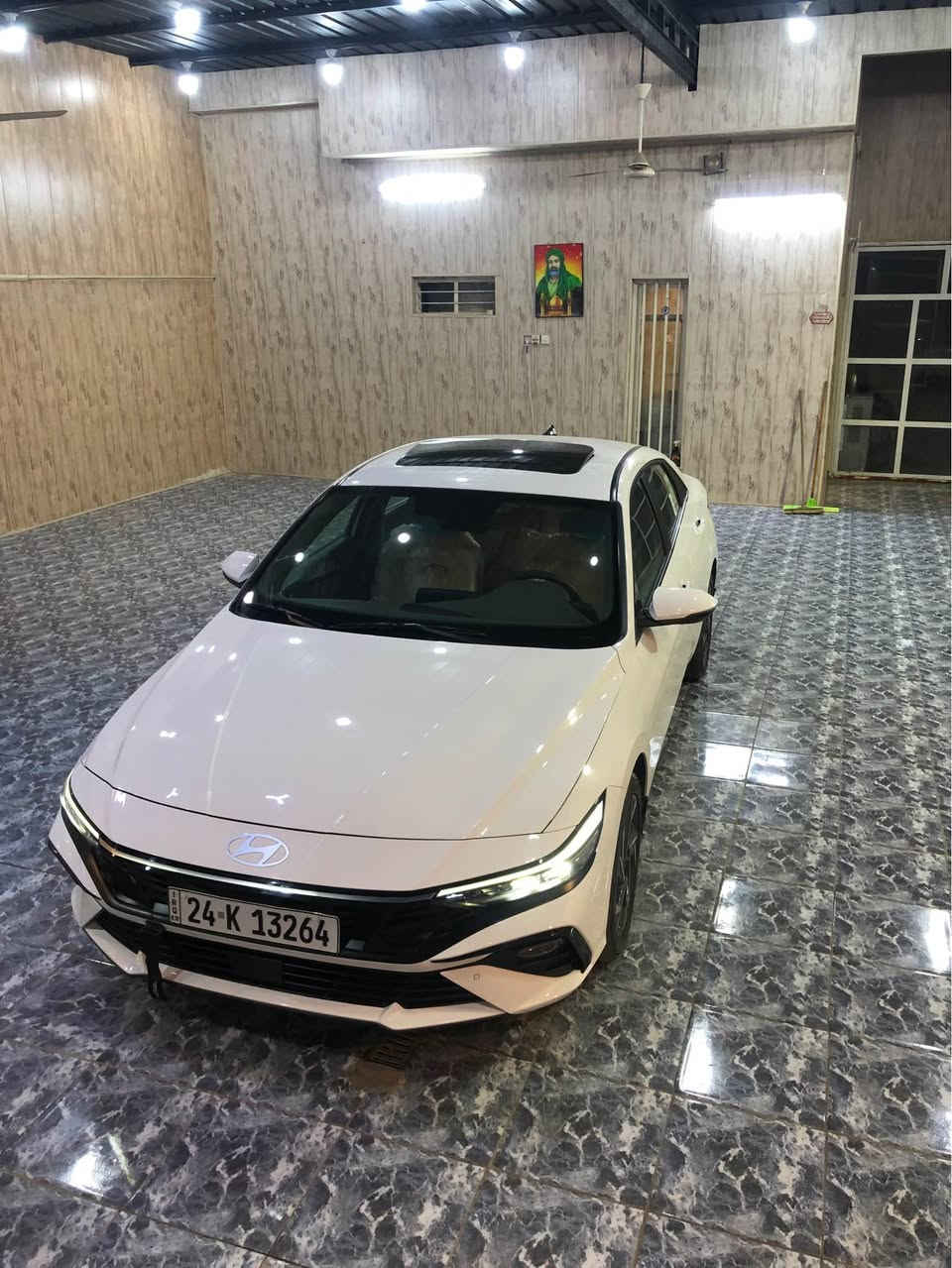 السلام عليكم 

للبيع (الانترا 2024)

زيرررو ماشيه (14,000) فقط 

مكفوله كفاله عامه 

فول مواصفات (بصمه فتحه حساس امامي خلفي مع كامريتين خلفات 360درجه مانع انزلاق اربع وضعيات قياده تشغيل عن بعد لد نهاري عداد الاكتروني مع شاشه وتحكم بالستيرن كامل مري شفط اشاره بالمري شاحن لاسلكي مع نظام كار بلي حساس وقوف مع نظام تشغيل كامرات بدون بك محرك (2000) دوش تبريد قطعتين 

للاستفسار الاتصال 
***********
*********** Singapore
