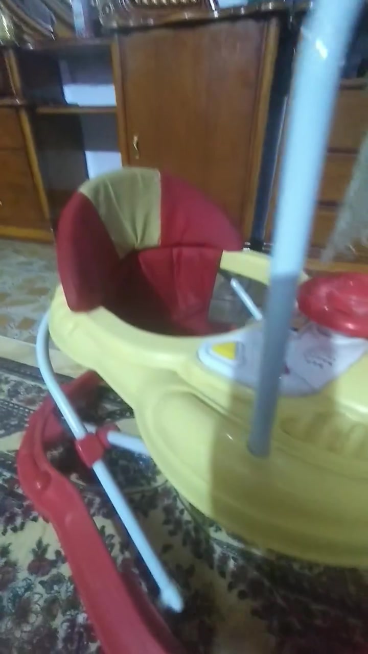 كاروك طفل هوه ودوشكه بس هذن العمده واكعات ٣ منهن  +حجله نضيفه بعده تشتغل خلي سعر واخذهن


**إذا كنت صاحب هذا الإعلان وتريد حذفه لأي سبب، رجاءا أرسل رسالة إلى الدعم الفني**
