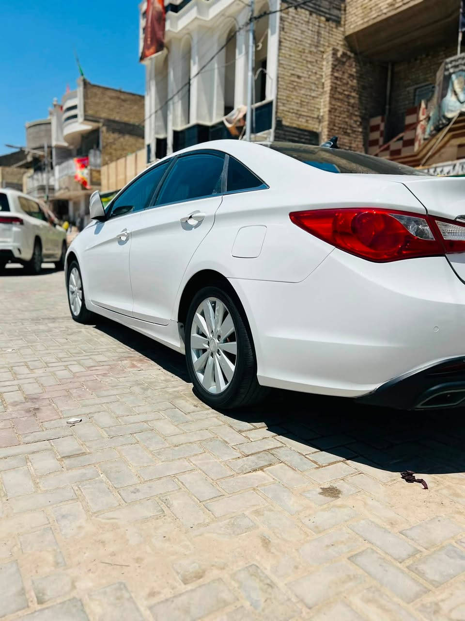سونتا للبيع ادوات مكصوصه سياره فول عده الفتحه سياره ما ناقصها برغي كير مكينه حداده تبريد كله مكفول مكان سياره بغداد سعر 40و بيها مجال
***********
