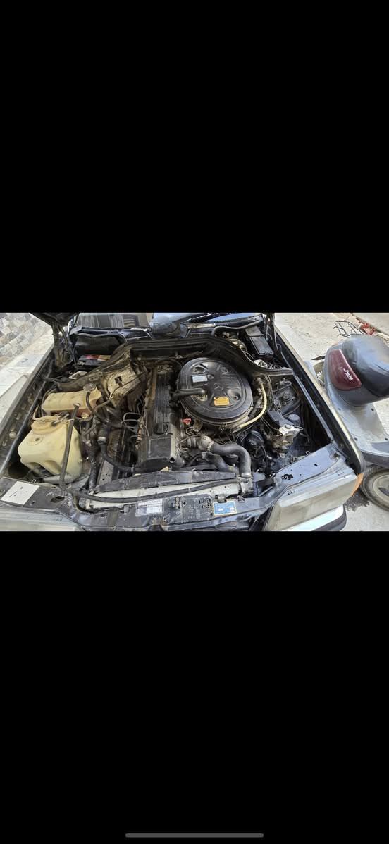 السلام عليكم
دب 1993 مشروع وطني رقم بصرة سنوية بإسمي تحويل مباشر
محرك كير بلاد ( عنكبوت ) وبدلته جديد وصارت ماتصرف هواي بانزين وحماوتها للنسيان بعز الصيف تشغل تبريد ثلج وتشوف السيارات رافعه بنيد وانت مكمل مسيرك مطمئن .
مكينتها لا تنقيص ولا حتى تحرق دهن بحيث تبدله وهو بعده اصفر وهاي من النوادر 
قواعد دبلات واحد سليم والثاني مصلح وحداديتها نص عمر
لايتات زنون .. سماعات جديدة .. تايرات جديدة .. سنتر لوك
مصبوغة للجمالية ، مكفولة من الضربة و ماعليها غرامات
عيوبها الفتحة ماتشتغل بيهه مشكلة بالسچة وماطور الماسحات ضعيف يحتاج تبديل 
مكانها كربلاء السعر من الاخير 60 ورقة
رقم الهاتف للتواصل 
***********
