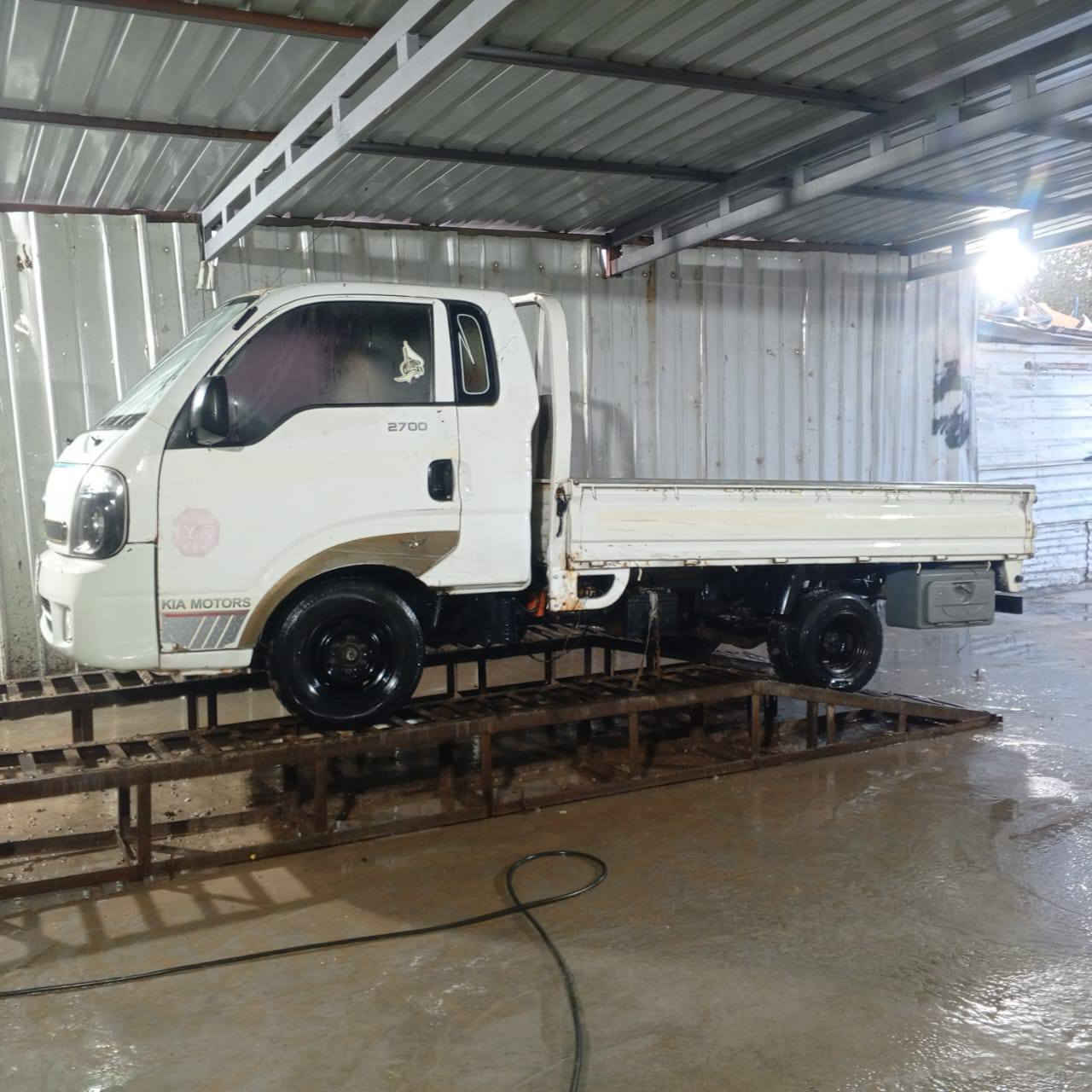 سلام عليكم لبيع 2015رقم ميسان شرط تحويل مكانه بغداد سياره مضروبه وعمره السعر 65
***********
