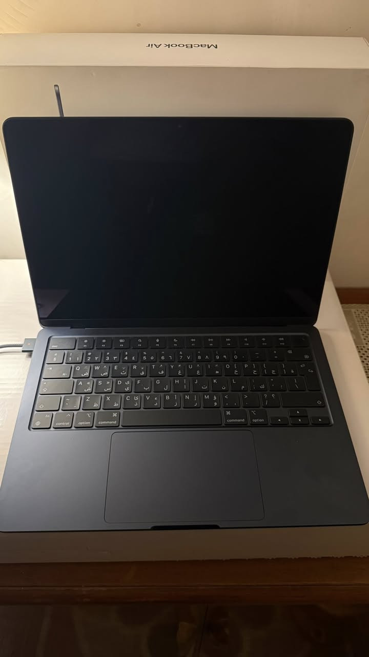Macbook air M3
256 GB Hard
8 GB Ram
13.3 inch
Battery 98%
Cycle 70 
شرق اوسط كامل ملحقات
السعر على الخاص
او على الواتساب
***********⁩⁩
