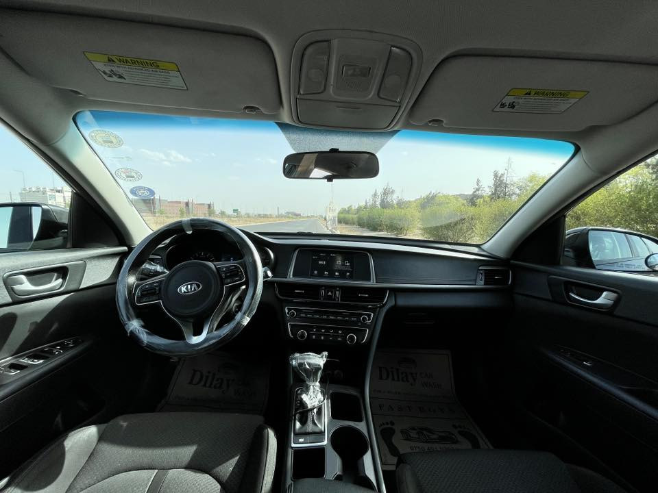 كيا اوبتيما٢٠١٨ مواصفات Fe
٣ سستم ECO-SPORT-NORMAL 
اللون  أسود ,الماكينة٢.٤ , اللون الداخلي أسود , الكاميرا الخلفية ، تحديد سرعة ، سكان فوليوم ، سستم ABS ، شاشة كبيرة ، سستم Car play.
٦١،٠٠٠میل ماشية.

بوينت بدل و صبغ جملخ خلف السائق صبغ شوية داخل الصندوق او بدل بدنه امامي
الارباك كلها سليمة 
السعر١٢٣$ وفيها شوية معاملة

***********

کیا ئۆپتیما ٢٠١٨ مواسەفات Fe
٣ سیستەم ECO-SPORT-NORMAL
ڕەنگی رەش ، مەکینە ٢.٤ ،ناو ڕەش  , کامێرای دواوە  و تەحدید سورعە ، سوکان ڤۆلیۆم 
سیستەمی دژە خلیسک ـ شاشە گەورە سیستەمی Car Play.
٦١.٠٠٠ رۆشتووە
بۆنیت گۆڕاوە پارچەی ڕەش و سبوغ کراوەتەوە و چەملخی دواوەی سایەق بۆیاخە کەمێک ناو سندوقی گرتووە وە بەدەنەی گۆڕاوە .
هەموو ئێرباگەکانی سەلامەتن .
123 وەرەقە $ و کەمێک مامەڵە  .......
***********
