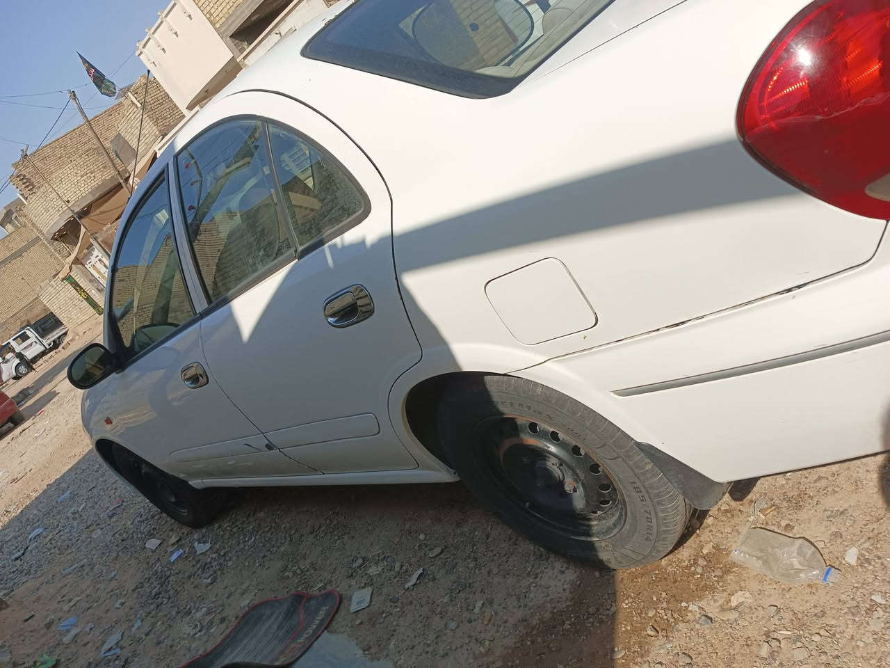 نيسان سني ياباني 2009
كير مكينه تبريد كهربائيات جيده جدا 
شاشا كامره خلفيه هزه مجددة 

مكينه 1600 
كم قطعة صبغ ابيع حزام للتنويه بيها ضربه بجم ماواصل لغود 
السعر 72 بيها مجال 
***********
