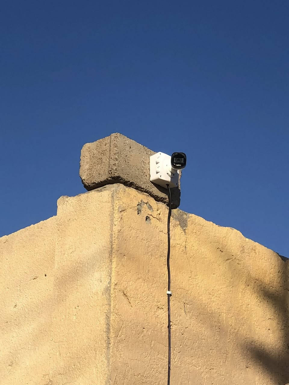 جانب من اعمالنا في الرفاعي قرية سيد شويع 
المهني موسى الكامرات***********
فني مختص في جميع انواع الكاميرات تنصيب وصيانة جميع اعطال الكاميرات المراقبة الانالوك والـ ip
حافظ على املاكك  مع امان متطور ✅
ذي قار _الناصرية _قضاء الرفاعي 
العمل في جميع انحاء ذي قار

 #دهوا #نضام #امان #دهوا #
