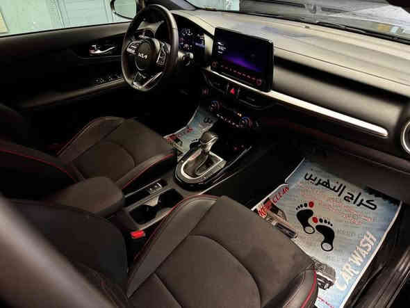 السلام عليكم 
فورتي gt  

السعر : ١٦٨ وبيه مجال 
موديل ٢٠٢٣ السياره رقم بغداد بأسمي 
مواصفاته مبينه ومعروفه كدامكم الصور 
السياره نظيفه وحلوه ماشالله 
الضرر مبين في الصور مع السونار للاستفسار 
***********
