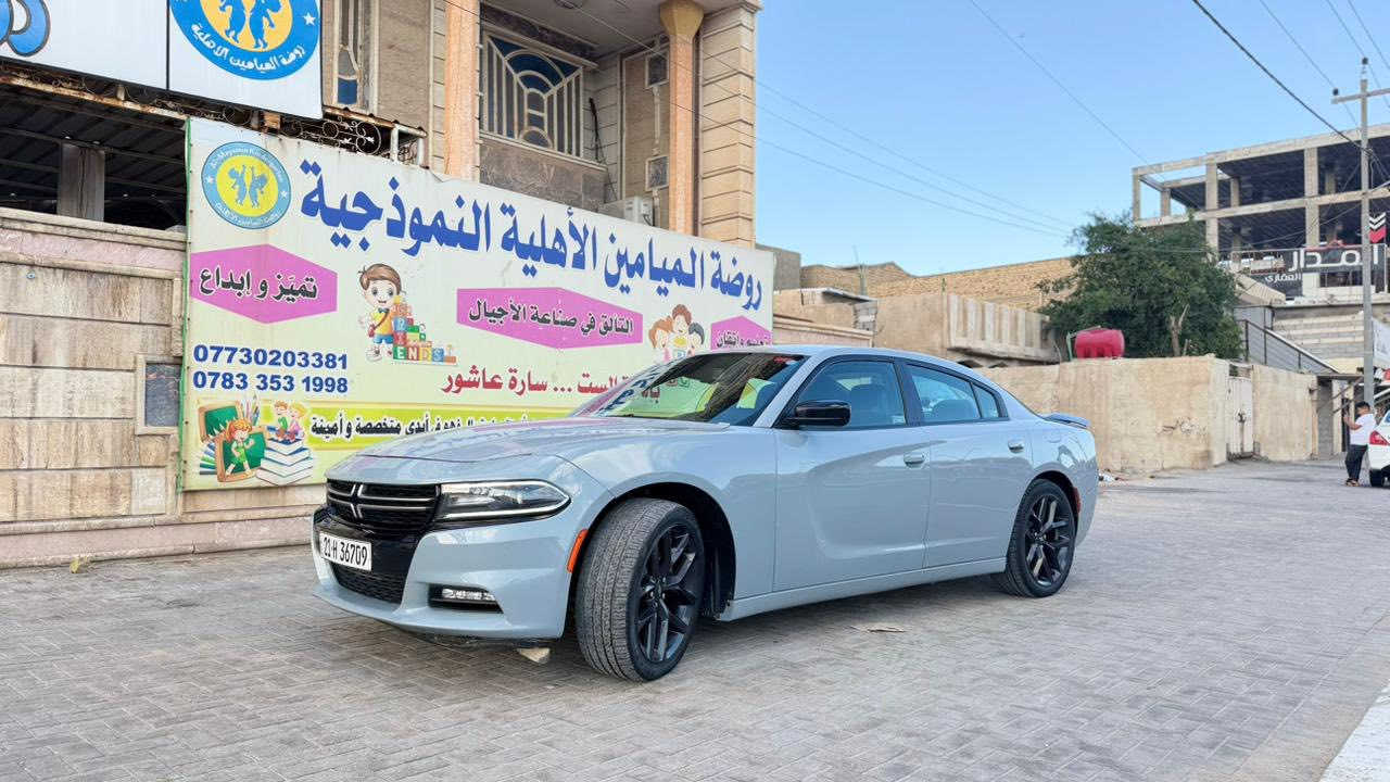 سلام عليكم من رخصت الادمن المحترم  جارجر موديل 2021 رقم شمالي
وارد اكندي حادث ( جاملغ امامي وباب بدون دواخل بدون ارباك 
مكينه كير كفاله
المسافةالمقطوعه ٥٤  m
حجم المحرك 3600
مواصفات رالي بلاص فووول 
* داخل اسود جلد
* كامره خلفيه
* مصابيح امامية زنون مع بلوجكتر LED .
* ويل قياس 20 انج .
* استيرن كهربائي
* شاشه كبيرة مع نظام ملاحة نفكيشن GPS .
* مقاعد أمامية كهربائية عدد 2 . .
* مقاعد أمامية تبريد وتدفئة .
* مقاعد خلفية تدفئة .
* تشغيل عن بعد . .
* تدفئة ستيرن .
* محدد سرعة . .
* كاميرا خلفية دوارة.
* مرايا رادار مع ترحيب متحسسة للاضاءة
* دخول ذكي (بصمة) .
مكان السيارة البصره 
للاستفسار عن السعر واي تفاصيل اخرئ الاتصال متوفر 
***********
***********
