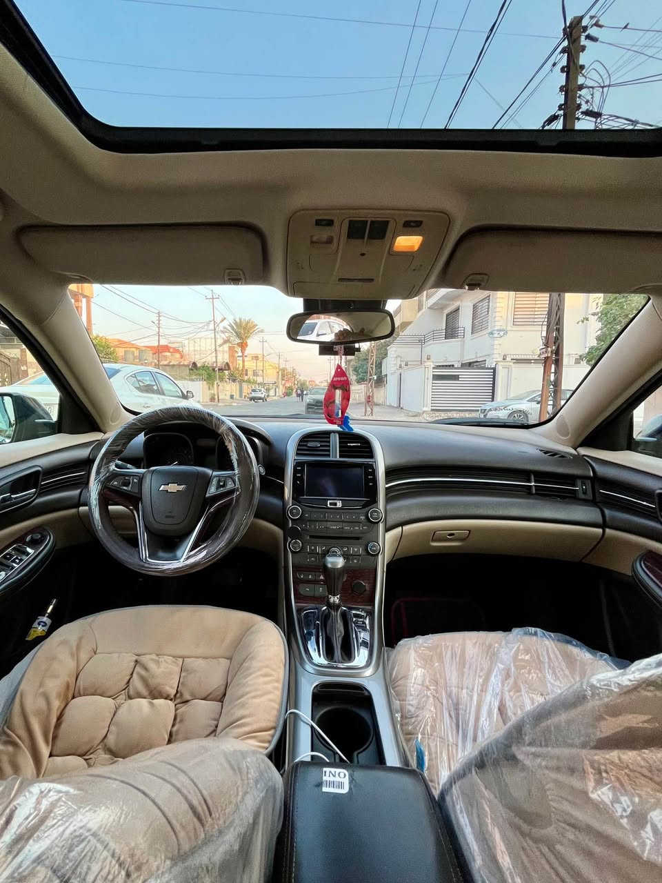 السلام عليكم 
ماليبو  2013 LTZ فول مواصفات خليجي
رقم جديـد
مكينه تنفس طبيعي 4سلندر 2400 اقتصادي 
سقف سلايت
مريه شفط 
شاشه قاصه 
كشن جلد كهربائي 
داخل كريمي 
الصبغ { جاملغ سكن امامي نصف صبغ } {جاملغ سايق نصف صبغ } فقط
بدون دواخل بدون ايرباك (شرط ) 
مكينه مفتوح بدون اي عيب 
سعر 102 مجال بسيط  
مكان كركوك 
تلفون *********** كركوك, العراق
