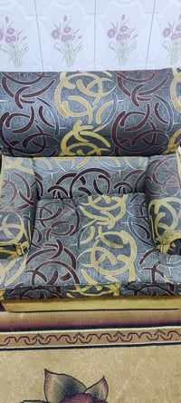 ديوان ١٢ مقعد • نضيف • ثقيل