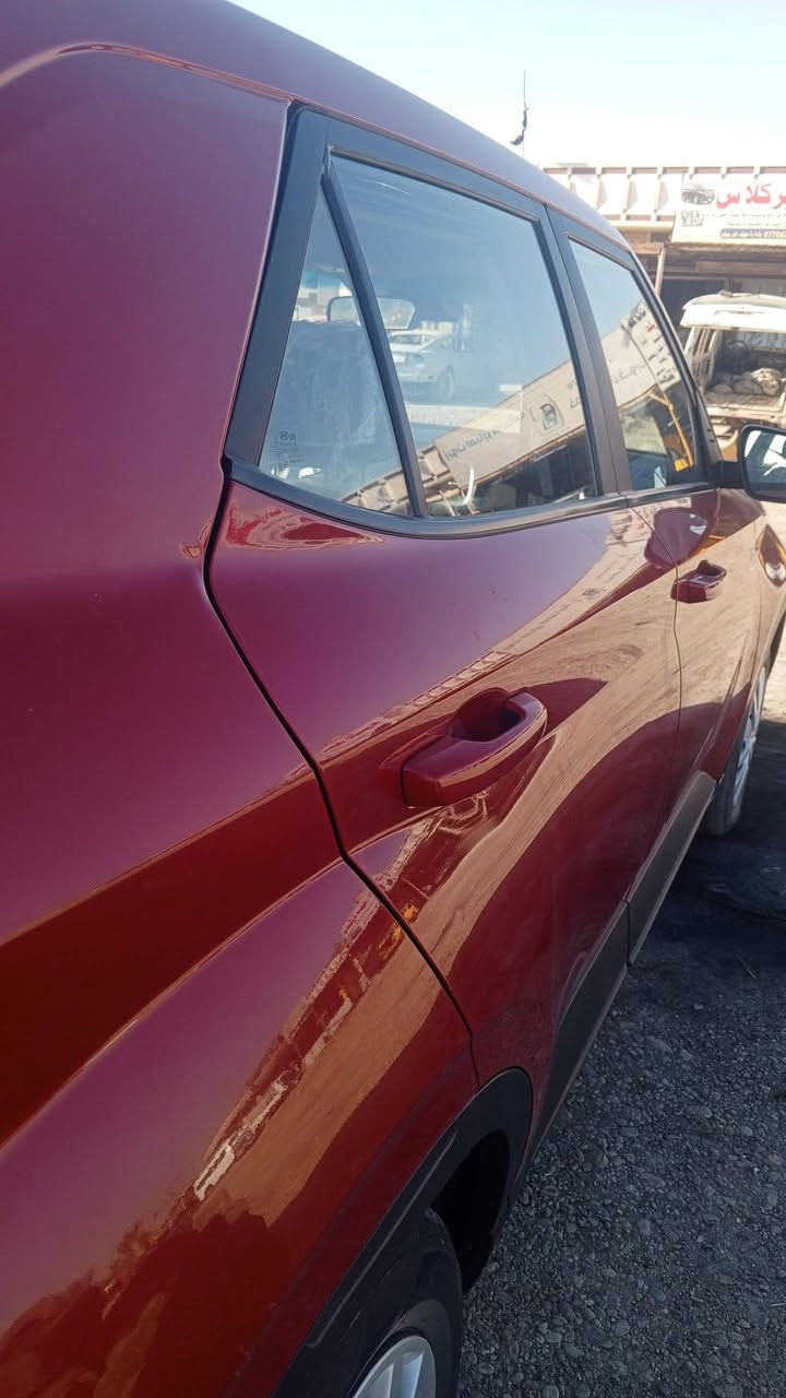 سلام عليكم .فينو 2023.باسمي
ماشيه 34.
تحكم ستيرن .مانع نزلاق .تحكم قياده .
تدفئه كشنات .لايت زنون .شاشه كار بلي .
رادار امامي .وبعد هواي مواصفات .المعروفه .
الضرر حافت البنيد .ولجاملغ مبدل .طخه بلجنطه ربع منهه راجع وعدل بدون تبديل بدون فتح ....السياره مكفوله من كص من شواصي  .عدا الي ذكرته .

السعر ...140بيهه مجال قليل .متواجد عل نت .
***********
