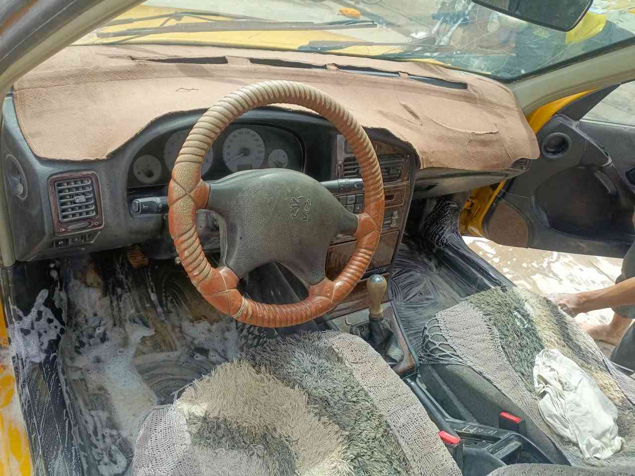 بيجو بارص 2013 رقم الماني نجف مصفره غرامات 
مالكه بديوانيه تحويل باي وقت 
مكاني الديوانيه السعر 16 ورقه
***********
