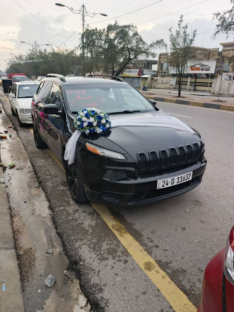 ترهم مراوس بتكسي
كير توماتيك 9 نمر
كشنات هيتر
ستيرن هيتر
سايد بريك بصمه 
تشغيل عن بعد 
ضررها جاملغ امامي ثنينهم وربع البوند  بدون دواخل ولا ايرباك 
محرك وكير بشرط
رقم وهزه جديد قبل شهر حولتها باسمي 
***********
*********** موصل, نينوى
