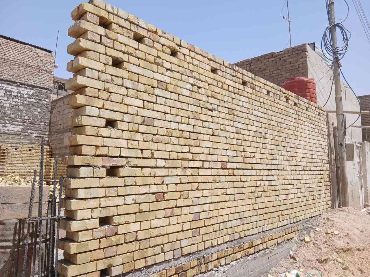 ابوعلي خلفه بناء طابوك شغل نضيف مرتب عنوان البصره الزبير 
*********** شغل قطعي على متر

