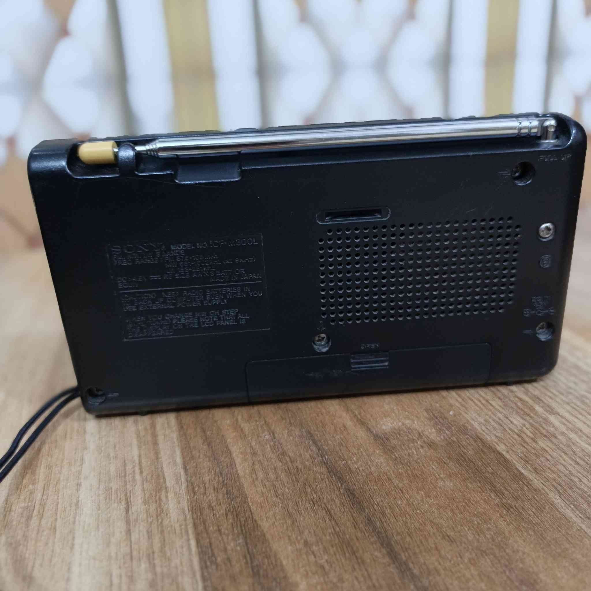 راديو📻SONY ياباني باحث وخزن
ثلاث موجاتFM AM LW
 بطاريات 🔋قلم 3 السعر 60الف عنواني بغداد


**إذا كنت صاحب هذا الإعلان وتريد حذفه لأي سبب، رجاءا أرسل رسالة إلى الدعم الفني**