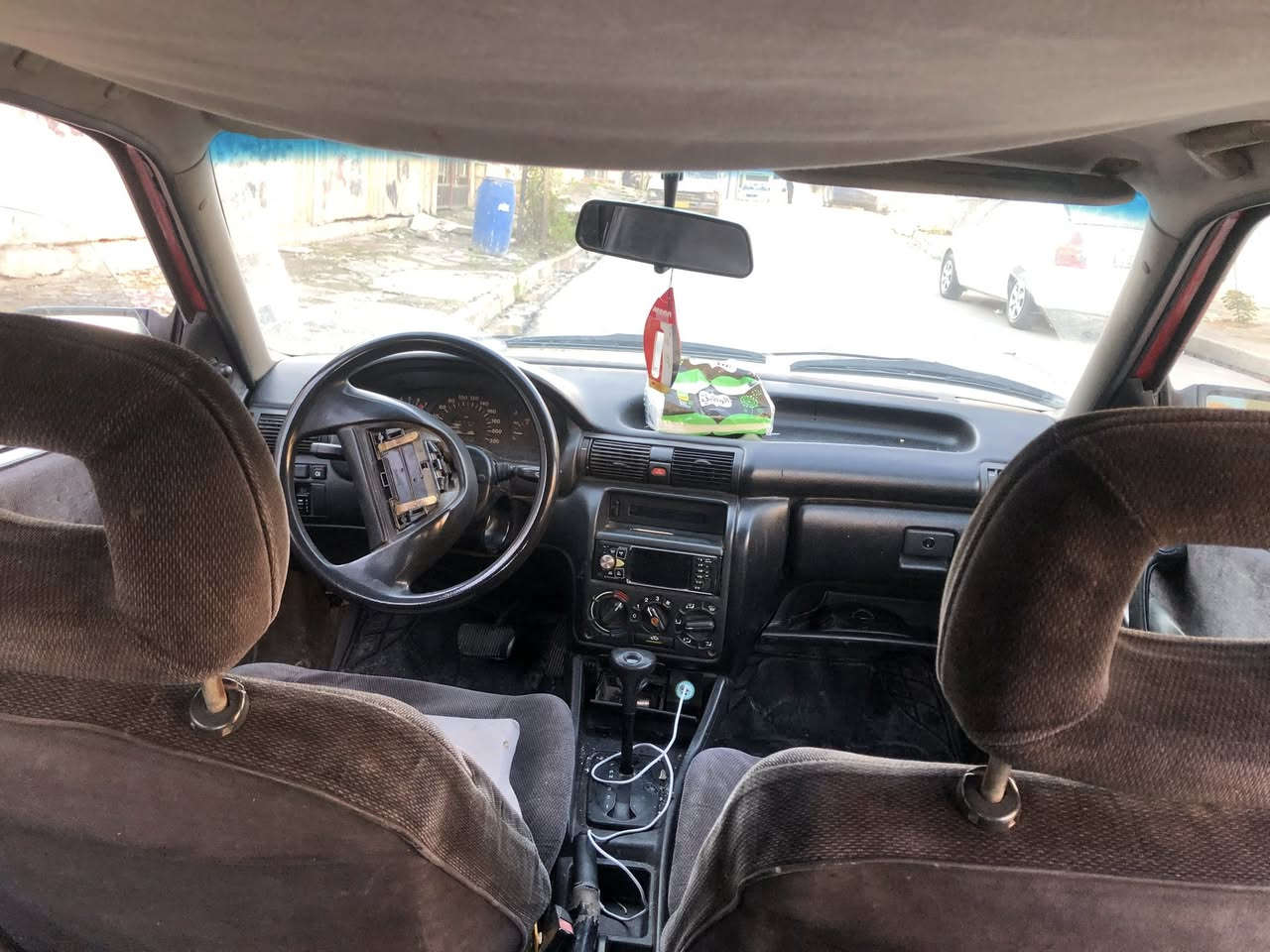 استرا موديل92 سلايت قفل مركزي داخل اسود  قطعه وحدة صبغ جاملغ امامي صفحه السائق بدون ضرر او دواخل رقم فحص
السعر40$
تواصل فقط
***********
