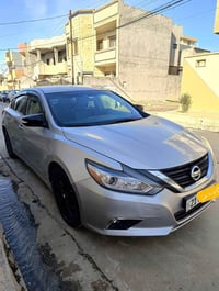 للبيع التيما SL السعر 120 بيها مجال  الضرر موضح بصوره موديل 2018 الون ...