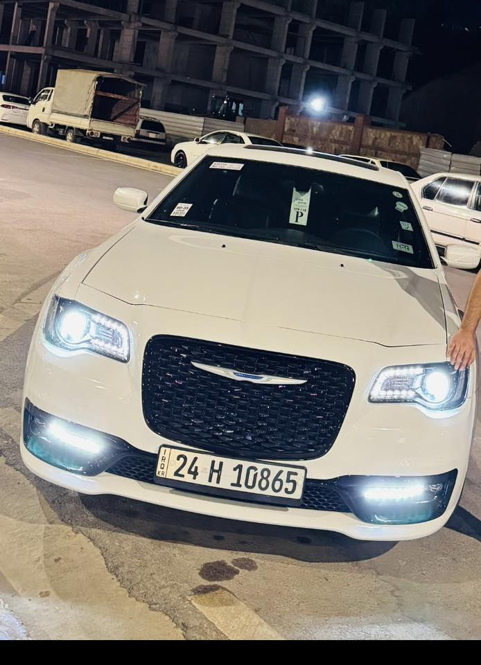 كلايسلر  300  موديل 2016  فئه الS كنديه اصل
كلين تايتل كفاله تقرير كار فكس وسونار بيه 
  سنويه وارقام جدد 2030 تنتهي بسمي رقم دهوك 
سياره عليه ادامه من الرقم لرقم 
من منظومه احتراق كامله وتبريد 
وتخم تاير باتري صدر خلفي امامي
 كله بشرط وشركه عليه اضافات 
دفيوزر رياضي + كزوزات + دوس بجم عريض  رياضي S 

🟪 السعر  :: الطلب في التعليقات ويوصلك مباشرة ✍️ 📩
 
سماعات الباين سستم ماشيه 93000 ميل 
ملاحظه صغير ه بي صبغ 
7 سم جاملغ الخلفي 
 فقط مكان السيارة  بغداد - حي تونس - قرب معارض الكريعات 

رقم صاحب سيارة
***********
