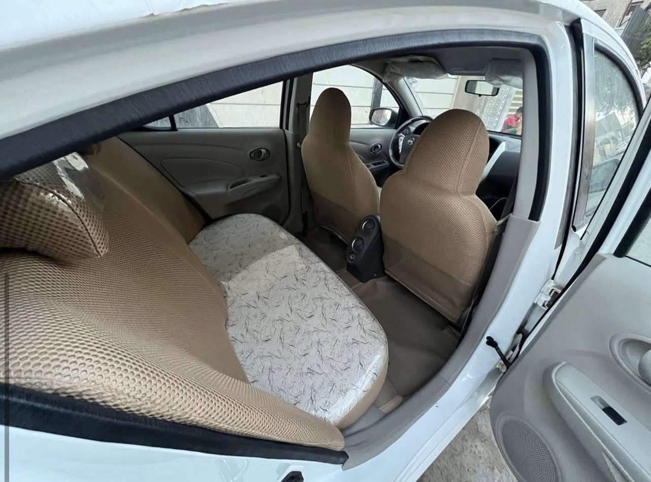 السلام عليكم 
نيسان سني موديل 2025 
السيارة خير من الله وحديد بيهة مبدل باب خلف السايق من الجهة الثانية بارد اصبعين بين الحافة مال باباتين  فقططط ‼️‼️‼️‼️
المواصفات 
4 جان كهرباء 
قطعتين تبريد 
شاشة كار بلي 
بيهة تخم تاير اصلي جديد 
دوشمة ارضية وكشنات 
 السيارة ماشية 42
السيارة سنوية بئسمي ابيعلك احولك ثاني يوم 
السعر 121 وبيهك مجال 
للاستفسار ***********
