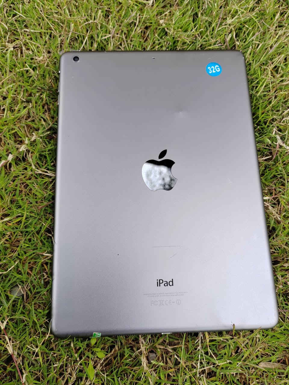 السلام عليكم ورحمة الله وبركاته 
ايباد ايفون 8 
ذاكرة 32
بطارية 91 قطارة بلشحن 
بوبجي 90 فريم 
الايباد فول لا تعليك ولا تكطيع مال مسلسلات والعاب 
السعر/ 170 مجال بسيط حك الجيه
عنواني موصل جانب الايسر 
للتواصل خاص او اتصل ***********
