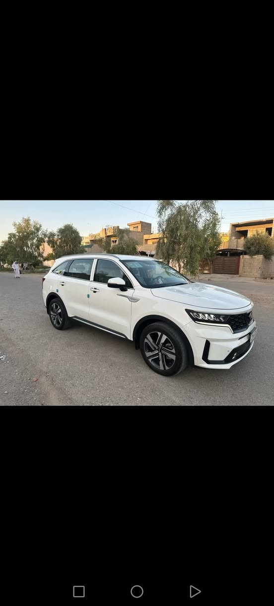 السلام عليكم سياره سورنتو 2021رقم  سليمانيه هزه وسنويه كله جديد وبااسمي شرط الوكاله والتحويل حجم المحرك 2500 توربو السياره مكفوله من الدعاميه لدعاميه مابيهه قطره لا تكحيل ولاصبغ ولابارد السياره ماماشيه ماشيه 86 السياره مال بيت جاهزه اكلوب مابيهه نقص سبعه راكب  3 قطع تبريد شاشه وكامره وكشنات جلد بصمات وبشرط ماملعوب بيهه من ابشركه السياره مال بيت جاهزه وبشرط ماملعوب بيهه بكد الشعره من الشركه العنوان كركوك 
السعر 245
رقم الهاتف ***********
