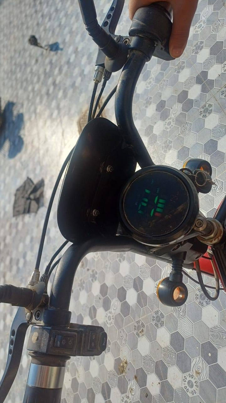 سلام عليكم ماطور شحن شغال مابي اي نفص فقط الشحانه ضايعه سعر 150 الف وبي مجال  ***********
