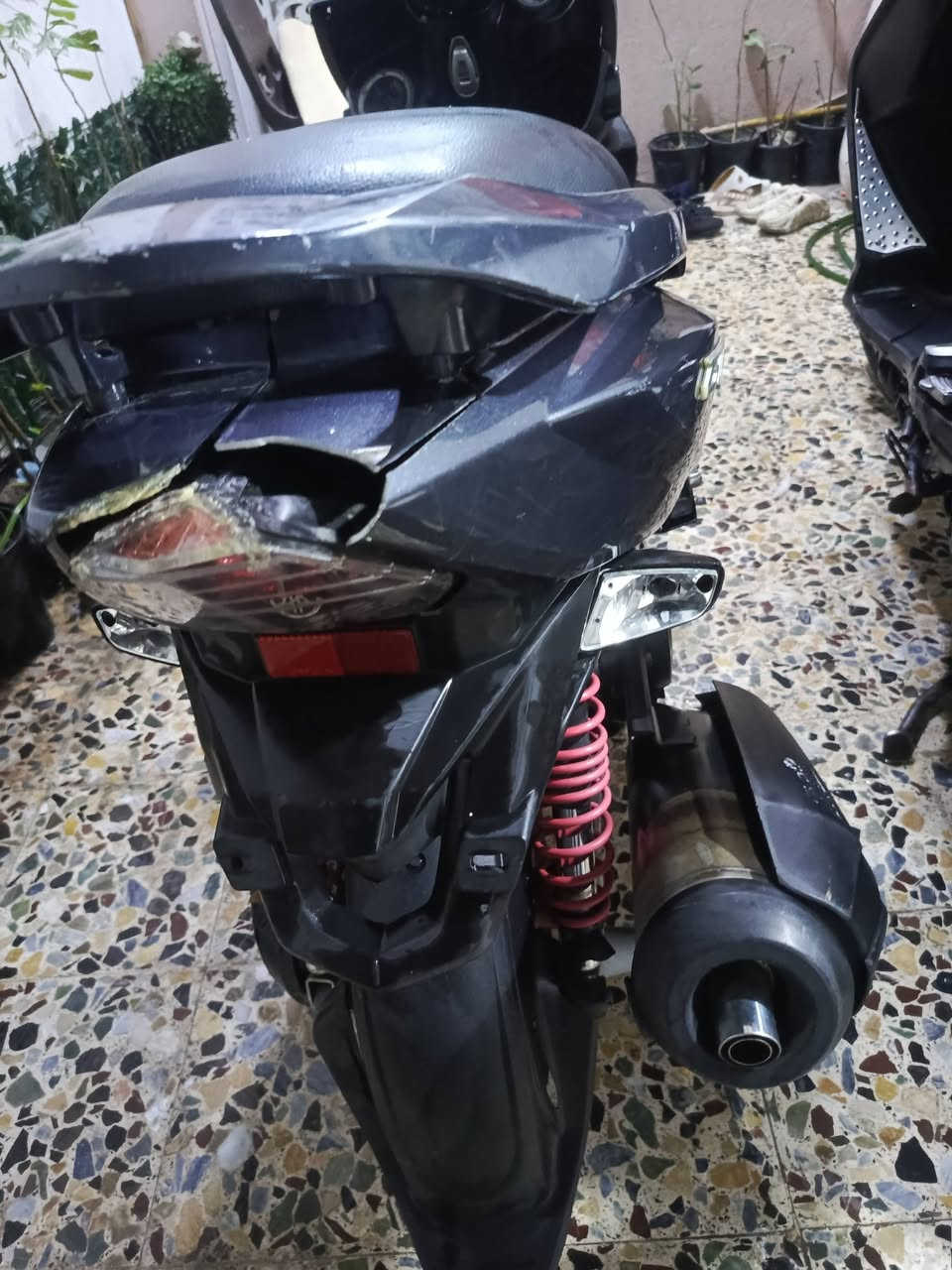 السلام عليكم جي تي ار للبيع
دراجه  دخانه خفيفها بيها يعني بداية كومه 
وبيها نوزل تعبان اما الباقي كلة تمام الدراجه شلعة تشك الكاع شككك والمعدل آلة فول الدراجه تنباع عل هل حطه مثل ما موضح بل صورة 
سعر 475
عنواني بلديات 
رقمي *********** بي فقطططط واتساب
