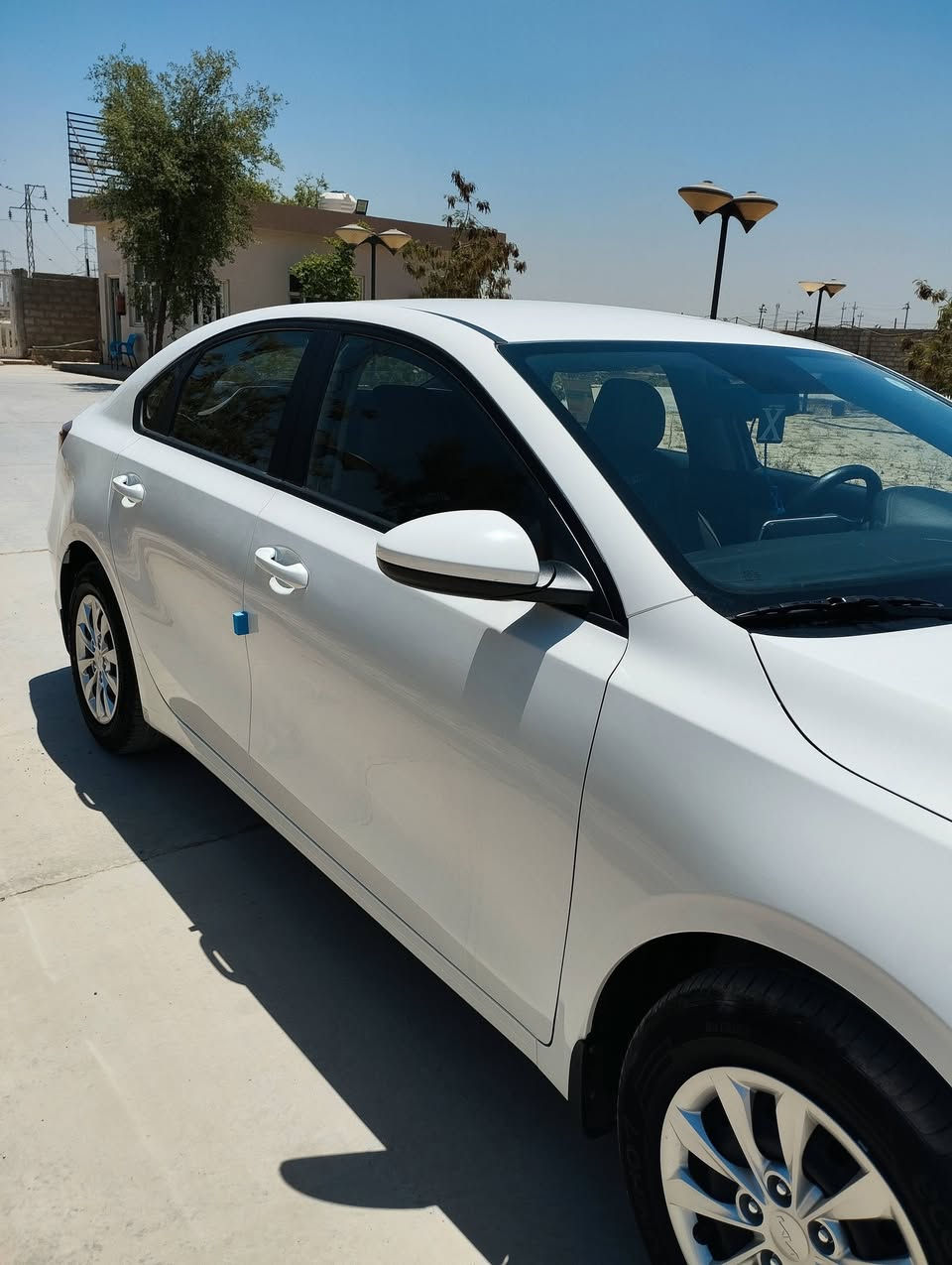 سلام عليكم سيراتو 2024 محرك 2000 داخل لونين ماشيه 29الف بيه فقط شبر صبغ قبق الجنطه جو الرقم السعر 178ورقه *********** العنوان نجف
