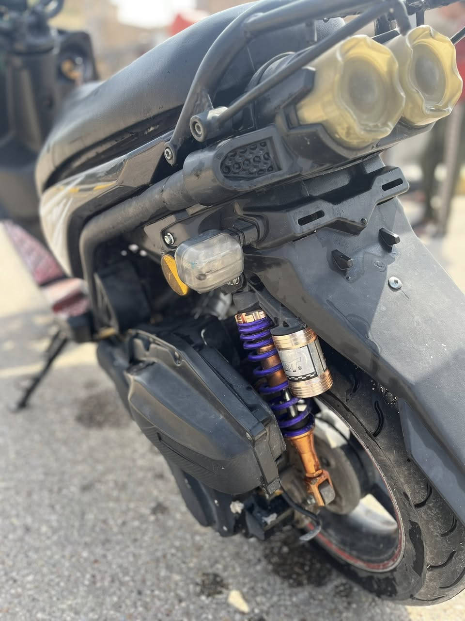 سلام عليكم سكنس للبيع مامفتوحه مكان عزيزيه باقي تفاصيل ع الاتصال.        ‭٠٧٨٠ ٥٦٣ ٣٨٣٣‬
