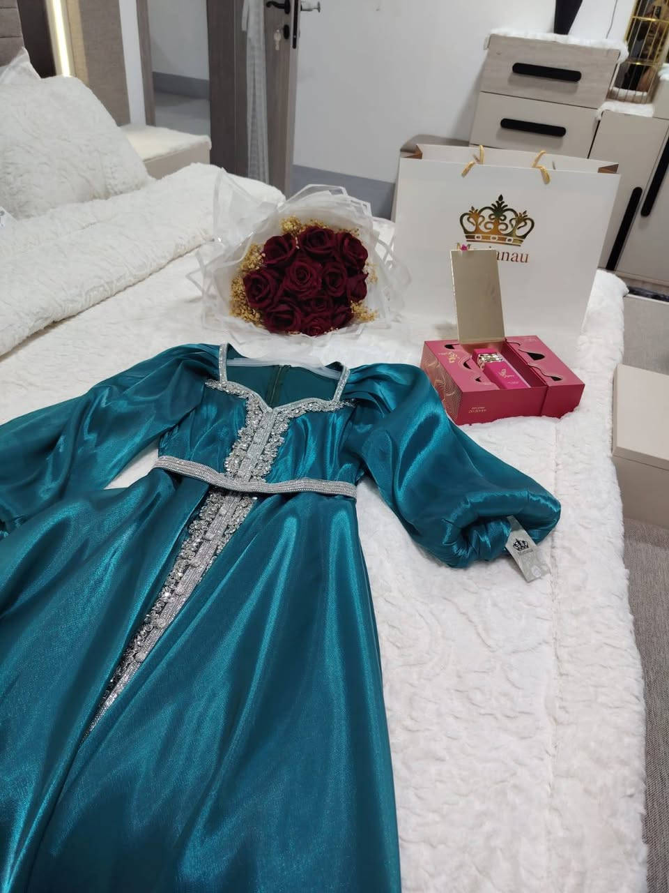 عندي هذا الفستان اشتريتو من مارينو قياس L ويلبس XL لابستو مرة وحدة بس ابيعو ب 95


**إذا كنت صاحب هذا الإعلان وتريد حذفه لأي سبب، رجاءا أرسل رسالة إلى الدعم الفني**