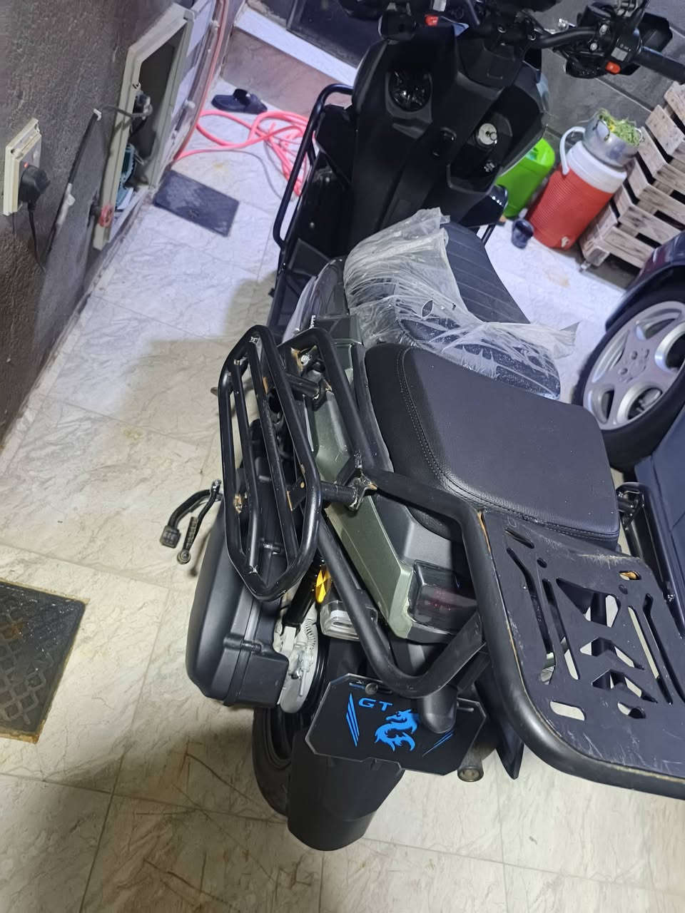 السلام عليكم من رخصة الادمن المحترم دراجه اباجي استعمال قليل موديل 2025 صار شهرين من اخذتها بعدهي جديده ام بي ثري بلوتوث تشغيل عن بعد صافره انذار وياها سويجات عدد 2 وبصمات عدد 2 السعر مليون وبيها مجال قليل العنوان بصره ابي الخصيب ***********
