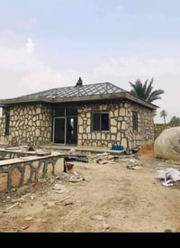 يسوق الله الرزق إلى عباده من أوسع أبواب اللطف والعطاء  ويرزق بالسبب، و...