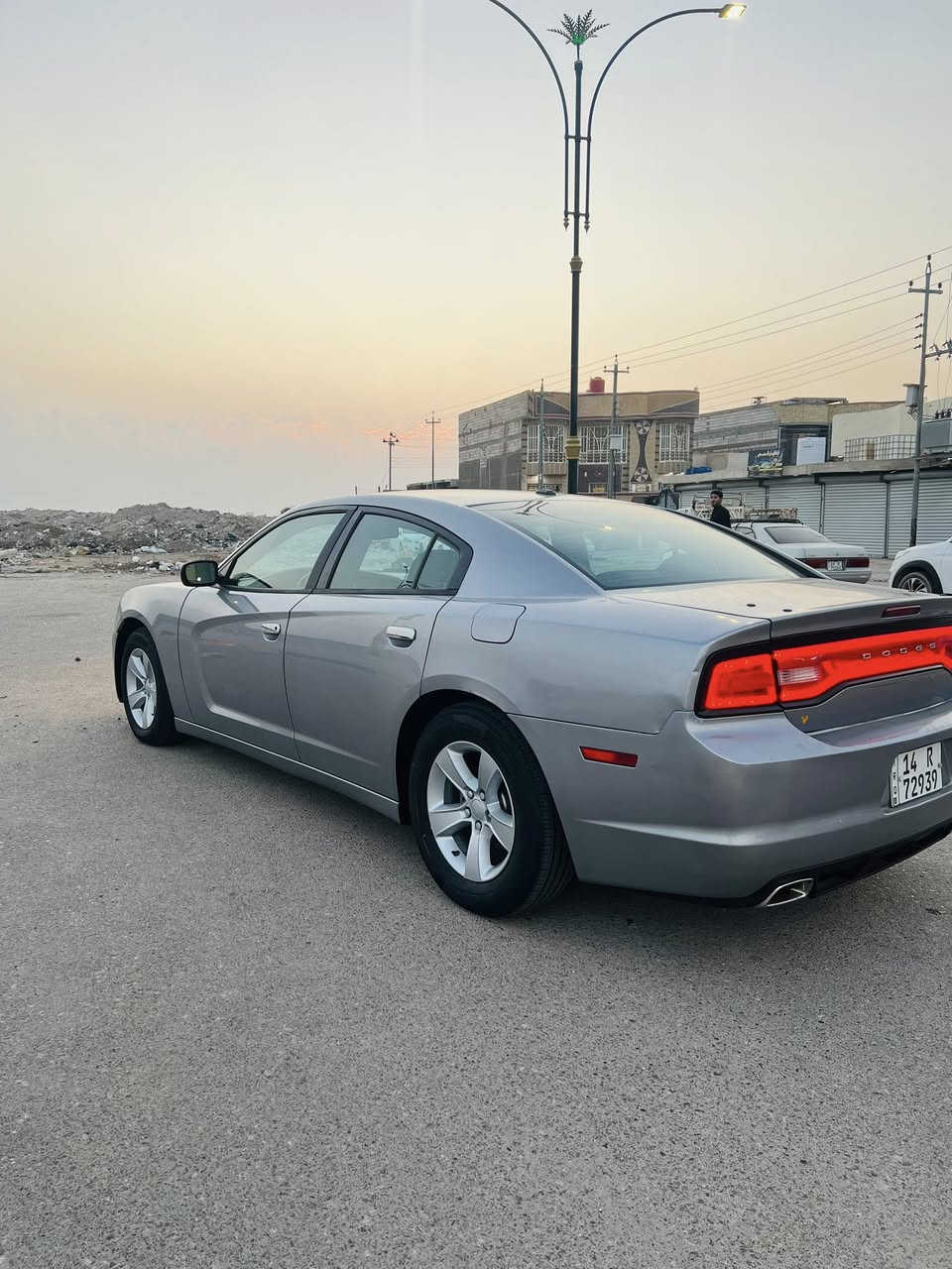 جارجر ٢٠١٣ بصره سنويه جديده بيها الباب الخلفي مصبوغ فقط مكفوله من الضربه علما أنا السياره كانت ١٤ ورجعتها على موديلها   الأصلي ٢٠١٣ نتكفل كافه الأصوليات والتحويل والغرامات وانريد تحويل شرط سعرها ١٣٥ للاتصال ***********
