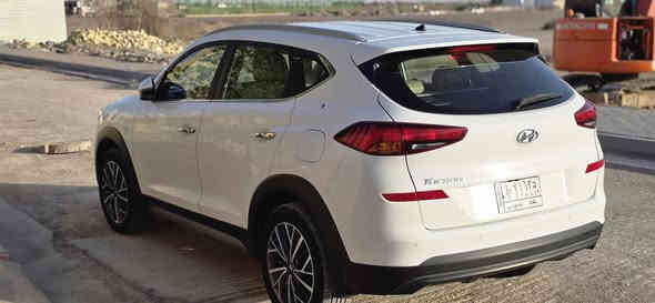 توسان
موديل 2020
مكفوله كفاله 
رقم بغداد
العنوان واسط 
السعر ٢١٠ وبيها مجال
***********
