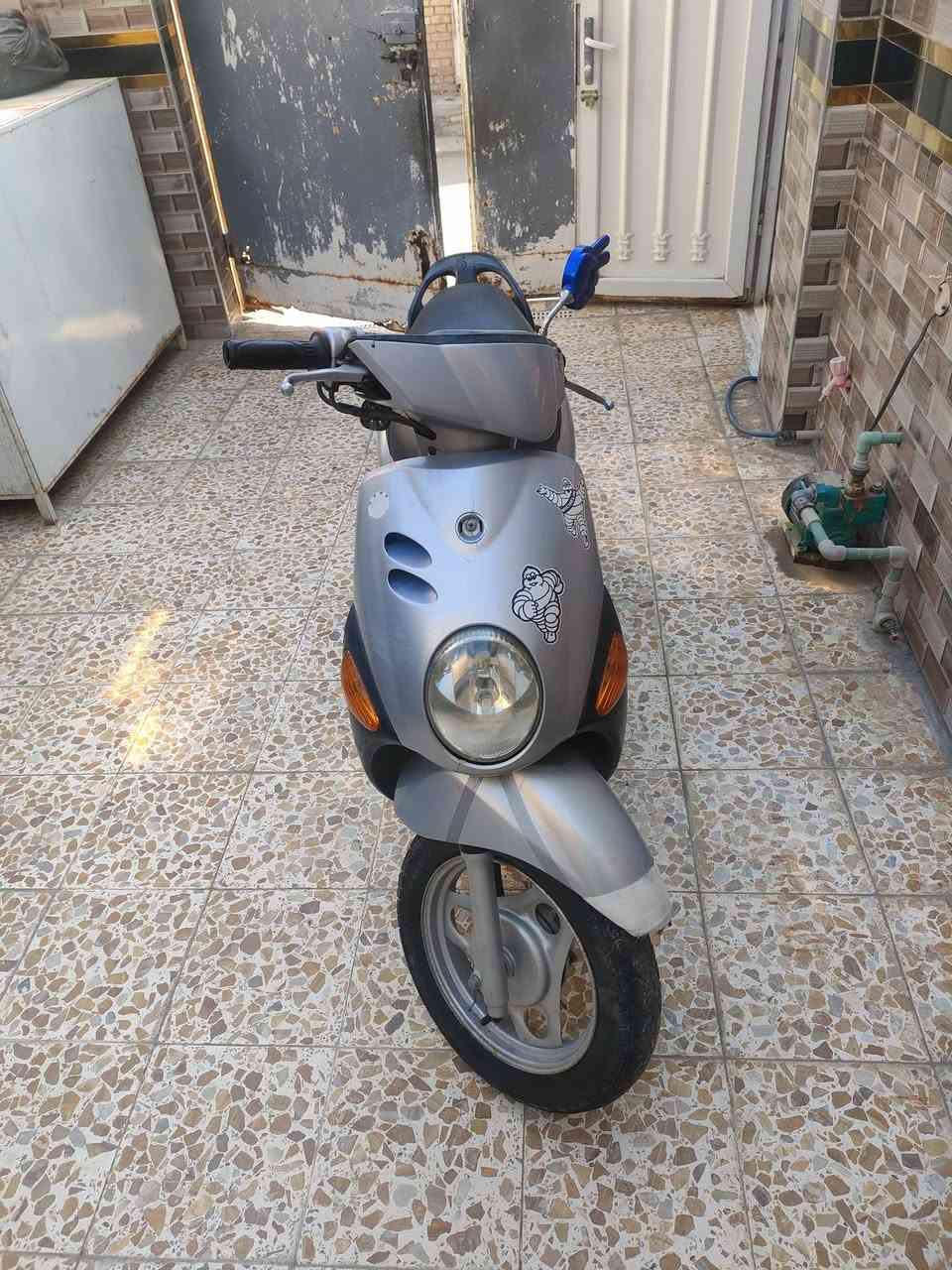 دراجة فله للبيع موديل 10 مامفتوحه سعرها 900 بيها مجال قليل العنوان ميسان حي الحسن العسكري رقم ***********
