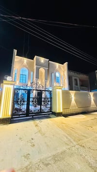 حي الجامعة اول فرع • ٣٠٠م • ٥ غرف