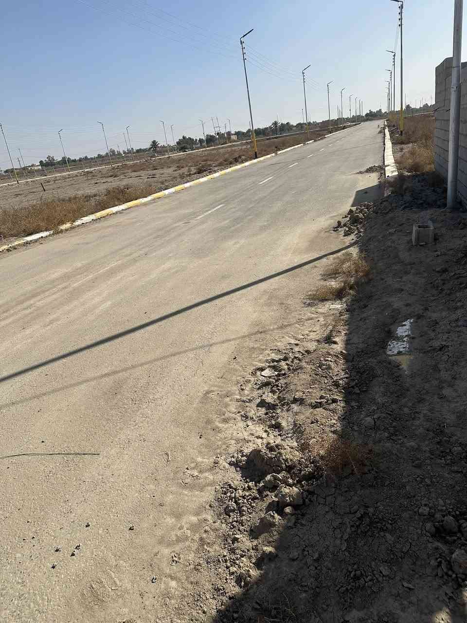 هيكل للبيع نقص لبخ وبياض وارضيه  مسلح درجه اولى صب مركزي  عالي عن الشارع السطح شتايكر كامل مساحته ٤٠٠ مساحة البناء ١٥٠  متر سند ٢٥ تبليط وماء وكهرباء الموقع طريق الدغاره مجمع الحرمين ..


**إذا كنت صاحب هذا الإعلان وتريد حذفه لأي سبب، رجاءا أرسل رسالة إلى الدعم الفني**