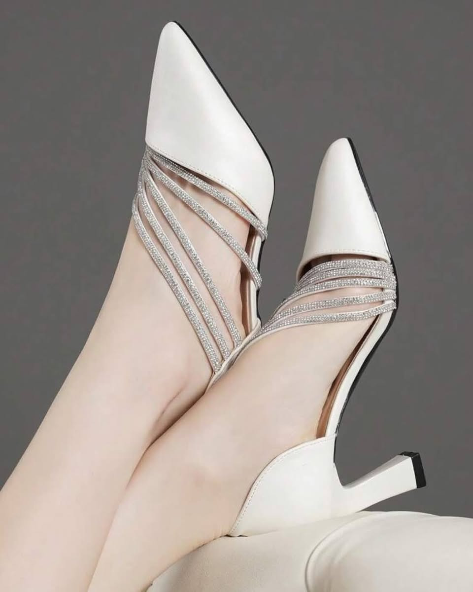 حذاء - شحاطة👡 👠 🥿
 السعر 4  الاف بس 💰
متوفر توصيل 🚛
العنوان حي البتول 📌


**إذا كنت صاحب هذا الإعلان وتريد حذفه لأي سبب، رجاءا أرسل رسالة إلى الدعم الفني**