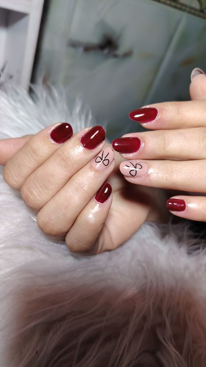 عروض العيد بلشت 
اكريلك+ جلش +فول دزاين/25
تنظيف بشره عميق/10+حف وجه مجانآ.
تركيب رموش روسي دائمي كامله /20
طرفي/10
حف وجه /5
جلش قدم/10
اكريلك قدم/20


**إذا كنت صاحب هذا الإعلان وتريد حذفه لأي سبب، رجاءا أرسل رسالة إلى الدعم الفني**