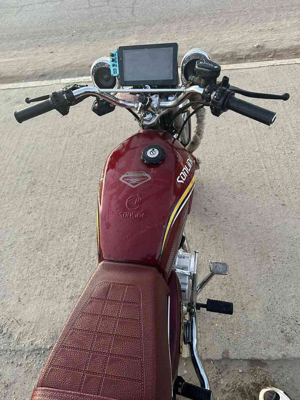 سلام عليكم دراجه موديل25 مفوله ع اخير دراجه برغي مناقصها غير بس عمبار امامي فقط +سعر لدراجه 650 وبيها مجال مكاني تكريت شارع لحتفالات مامتواجد ع خاص فقط ع رقم /***********
