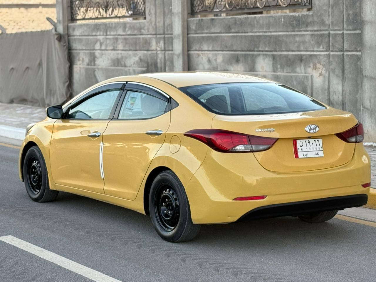 السلام عليكم للبيع هونداي النترا مديل 2015 وارد خليجي كفاله عامه موصفات تحكم دخل بيجي مكينه  دوش سنويه لغاية 28 مصفره هيه وغرامات السياره جديده حيل وجاهزه واي نقص مابيه كير مكينة مكفولات حداديه تخم تاير تدفه تبريد ثلج قطعتين السعر 113 لاستفسار اكثر لاتصال على الرقم *********** مكان السيارة كربلاء مكلف بل نشر
