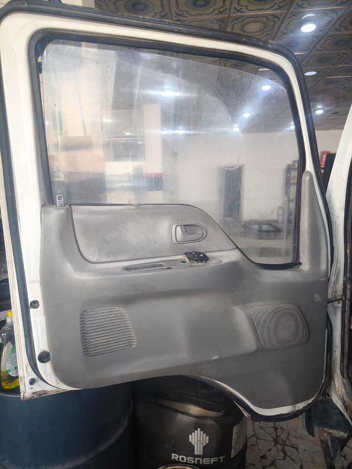 السلام عليكم سطحة اسوزا 2000 مكينة وكير وحدادة وكلشي مكفول وعلى حسب الأصول راس مازدة  شغاله وجاهزه للعمل حركتين ماطور سحب  وتنزيل ورفع 
مكان السياره الزبير فلكة السيطرة البحريه البيع لعدم التفرغ جاهزه للتحويل 
السعر 125
*********** البصرة, العراق
