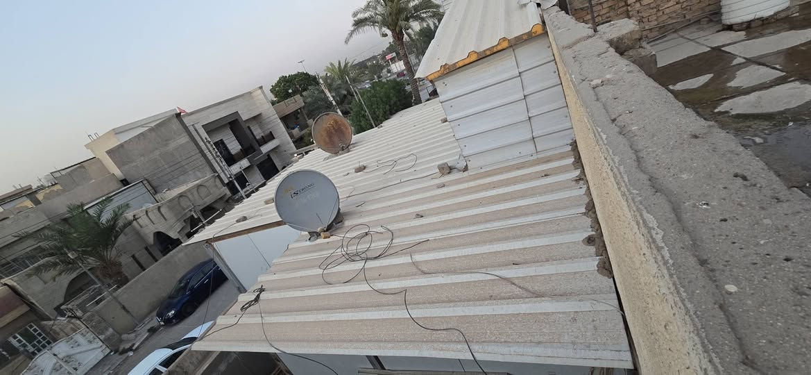 سلام عليكم
المخزن جينكو قياسات ٢٤٠×٣   ارتفاع ٣ متر

الدرج ١٢ باية ٩٠×٤

باب المنيوم ٩٠×٢

باب حديد ٩٠×٢

سقف ساندويش ٢×٣ 
سقف ساندويش ٥×٤

حايط ساندويش ٩٠×٣    عدد ٨

٩٠×١.٥   عدد ٩

فريمة ٩٠×٢.٥   قطعتين 

مكاني البياع حي الرسالة الأولى 
*********** 

البيع كلهن شلع مع جزيل الشكر
