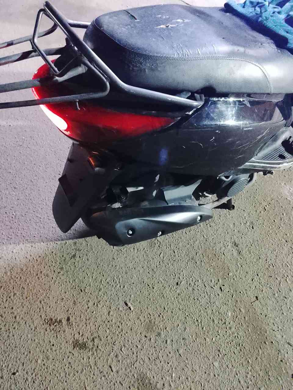 السلام عليكم شباب شلونكم دراجه فريز  كفر اصلي كابريتر اصلي  مكان شارع حيفا يم مستشفى الكرامه دراجه حلوه بمعنى الكلمه وبالعافيه علة ياخذهة السعر 450قفلهة الرقم ***********
