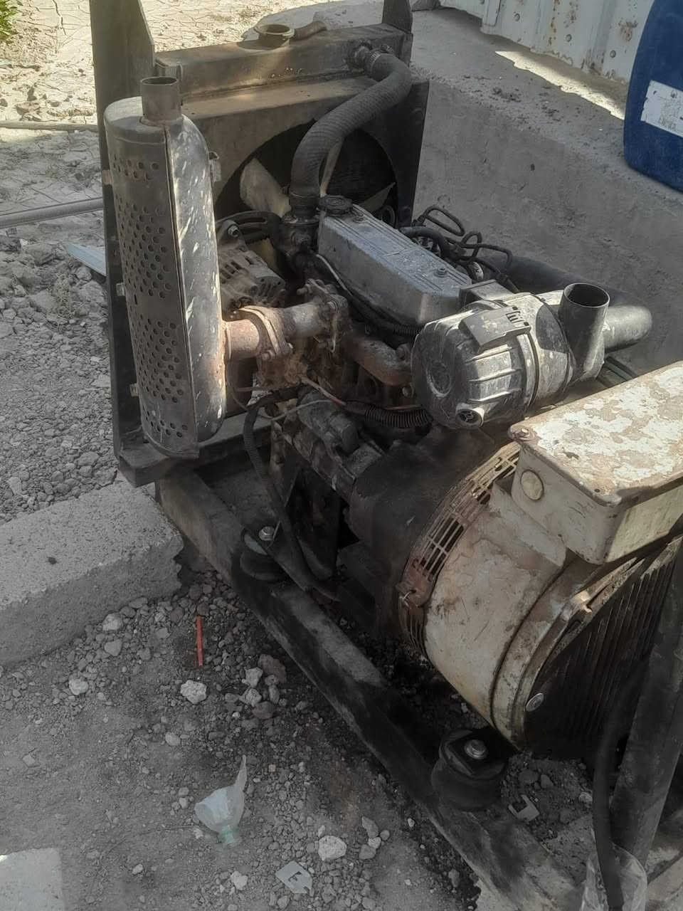 مولدة ياباني  25امبير  للبيع
‏‪***********‬‏
